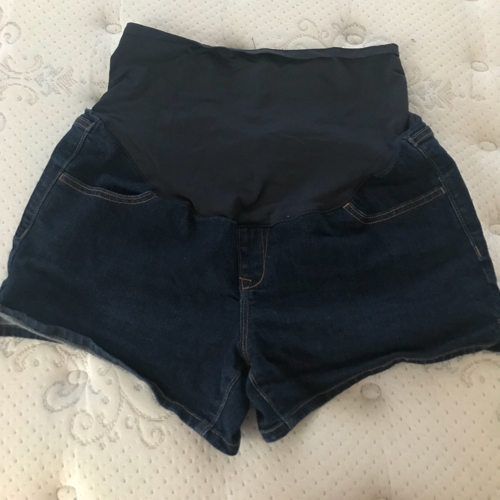 Old Navy maternity jean shorts